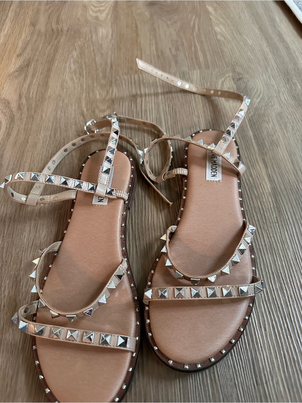 Steve Madden Tan Pyramid-Stud Sandals